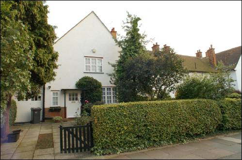 12 Temple Fortune Hill